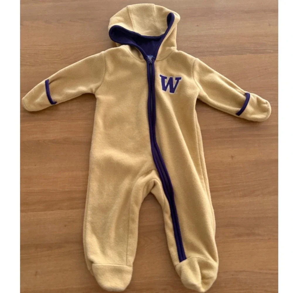 Team Athletics University of Washington Huskies Fleece Bunting Tan Purple 3-6M